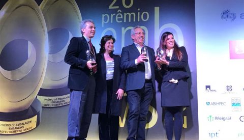 Congraf recebe três troféus no Prêmio Embanews 2017